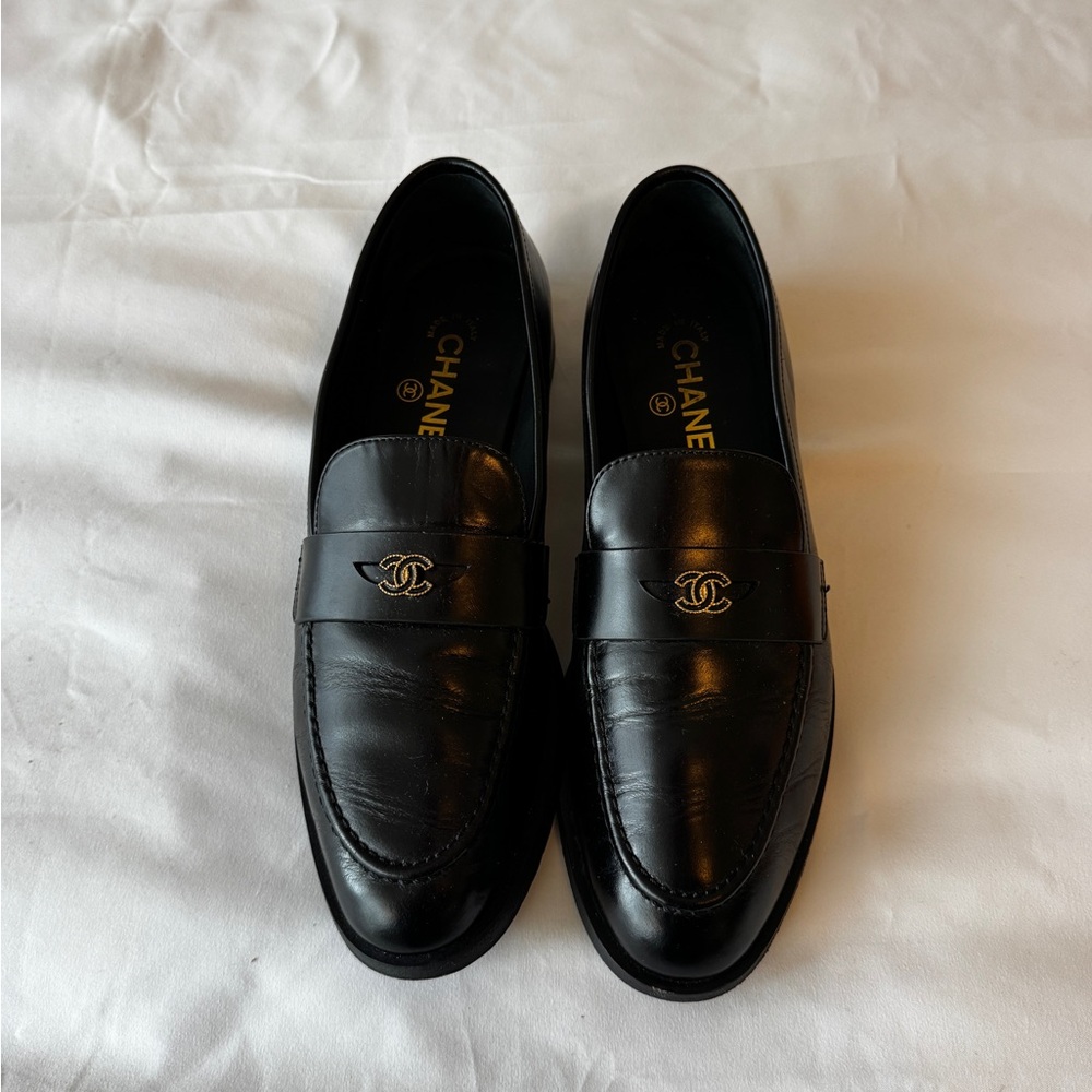 Chanel Black Leather Loafers for Women or Men - Picture 3 of 6
